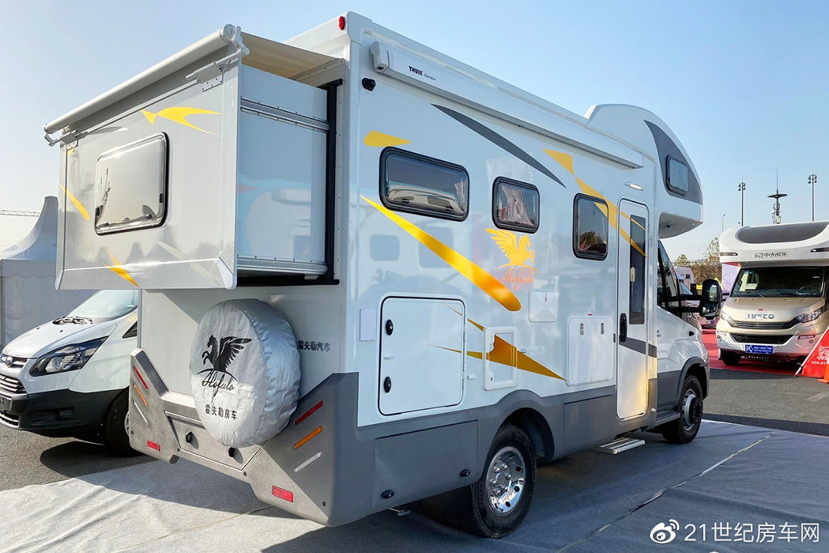 828万元起霍夫勒进口依维柯c型房车正式发布