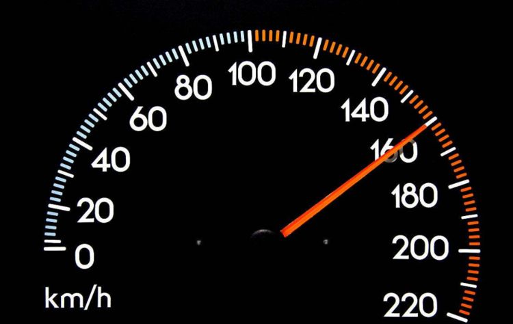 车速多少最省油不是60也不是80记住这个数一个月省下一半