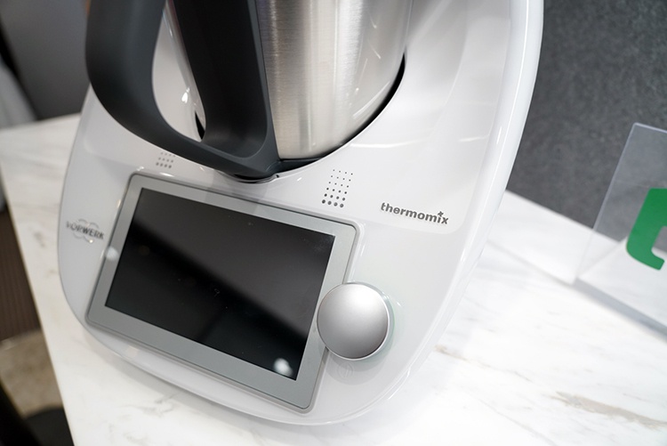 在此基础之上,美善品tm6还新增了六大全新功能:慢炖,高温,sous-vide