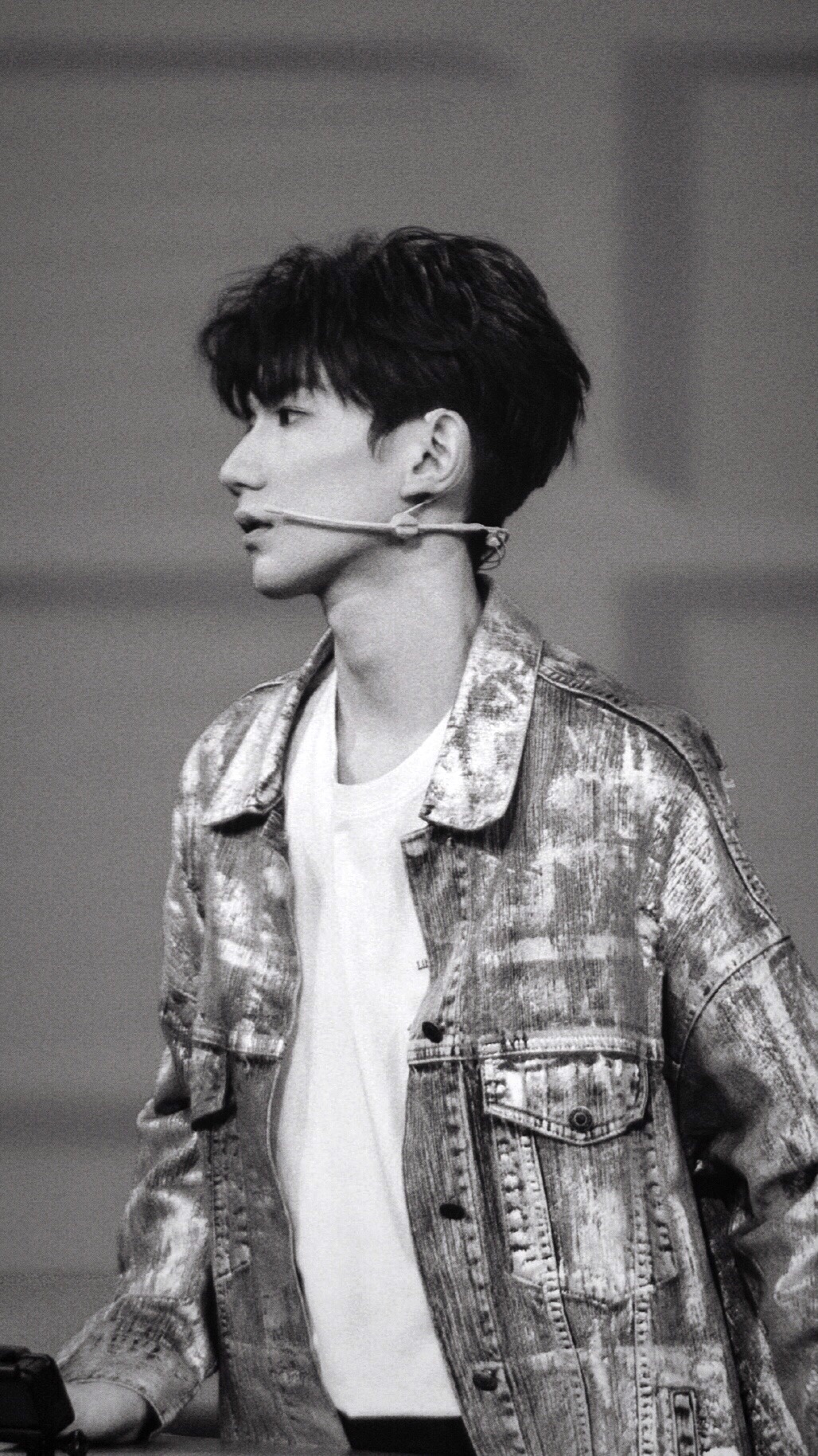 刚哥喉结杀小合集～轻熟荷尔蒙扑面而来,真的好绝!@tfboys-王源