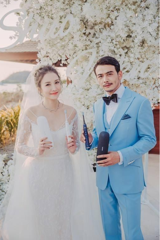 杨烁老婆原来是她比刘涛还美相恋10年已经有2个孩子了