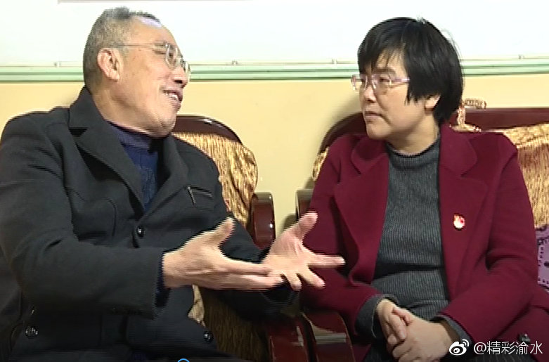 张菊花走访慰问离退休干部离任村支书和困难党员