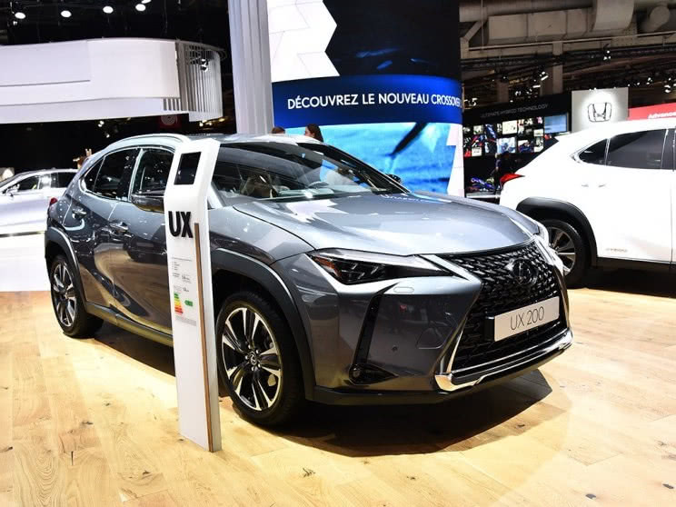 雷克萨斯推新走量车型,外观动感 豪华内饰,搭混动27万起!