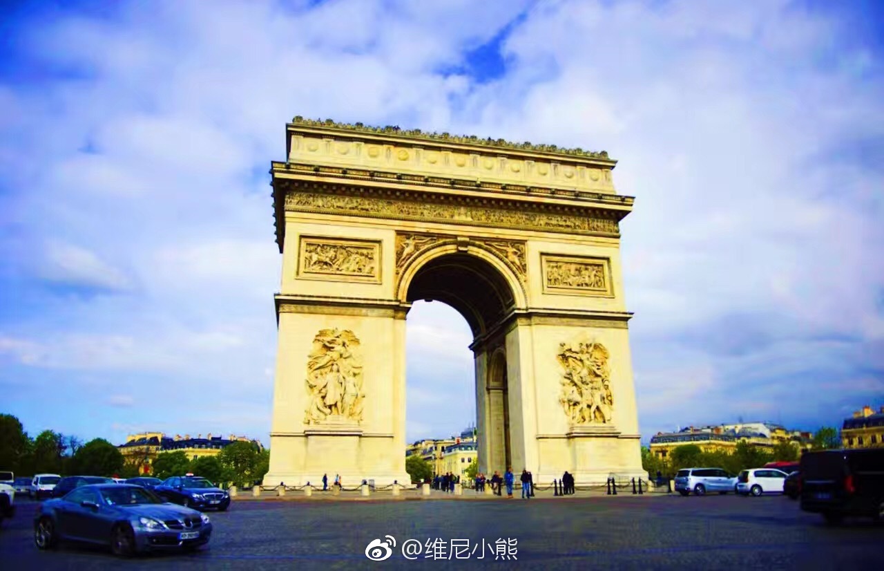 巴黎paris闻名世人的浪漫时尚之都