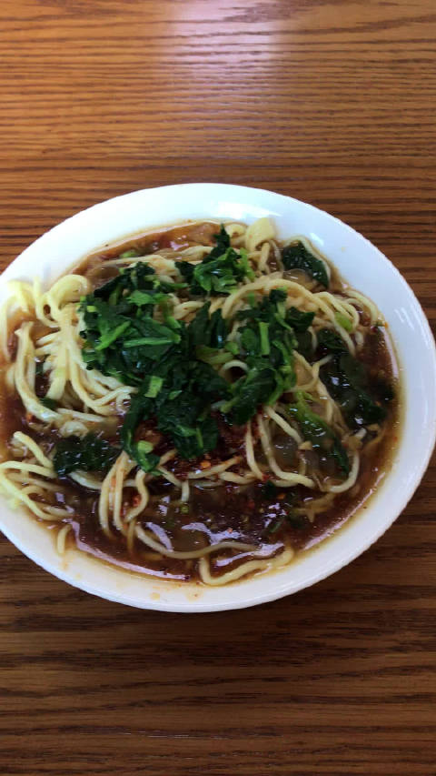 在新疆,黄面也是非常普遍的面条,我没明白为什么叫黄面_新浪新闻
