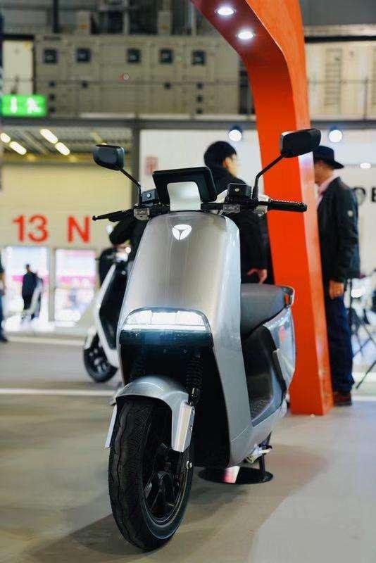 6万多的雅迪g5,高端电动车高端在哪,性能配置还是外观?