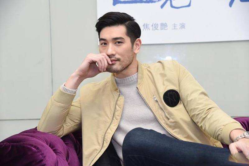 他是全球最帅面孔,出道12年零绯闻,今34岁人人都想嫁给他|高以翔|面孔