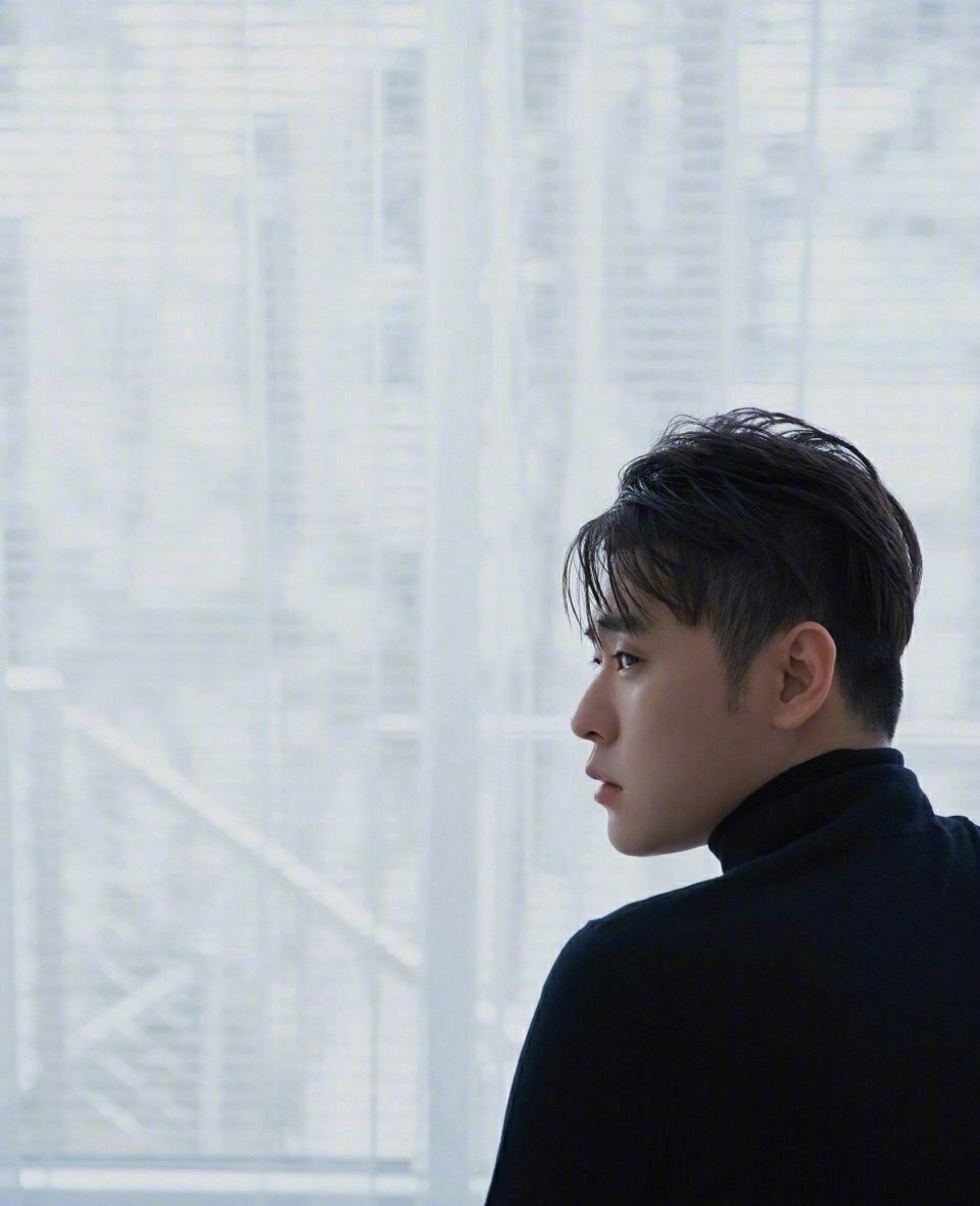 张云雷侧颜,温柔哥哥