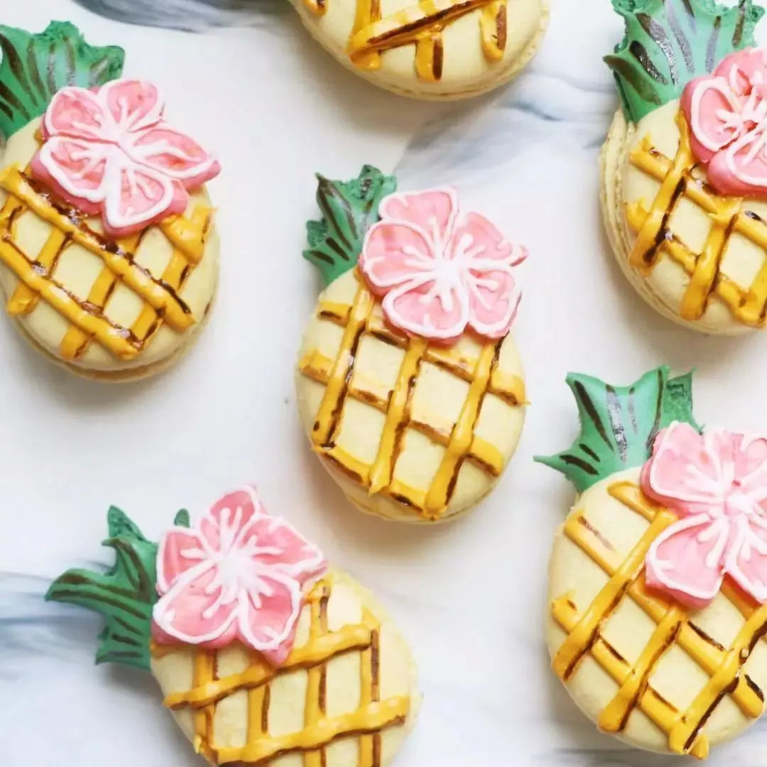 她凭借创意烘焙成22w粉马卡龙女神