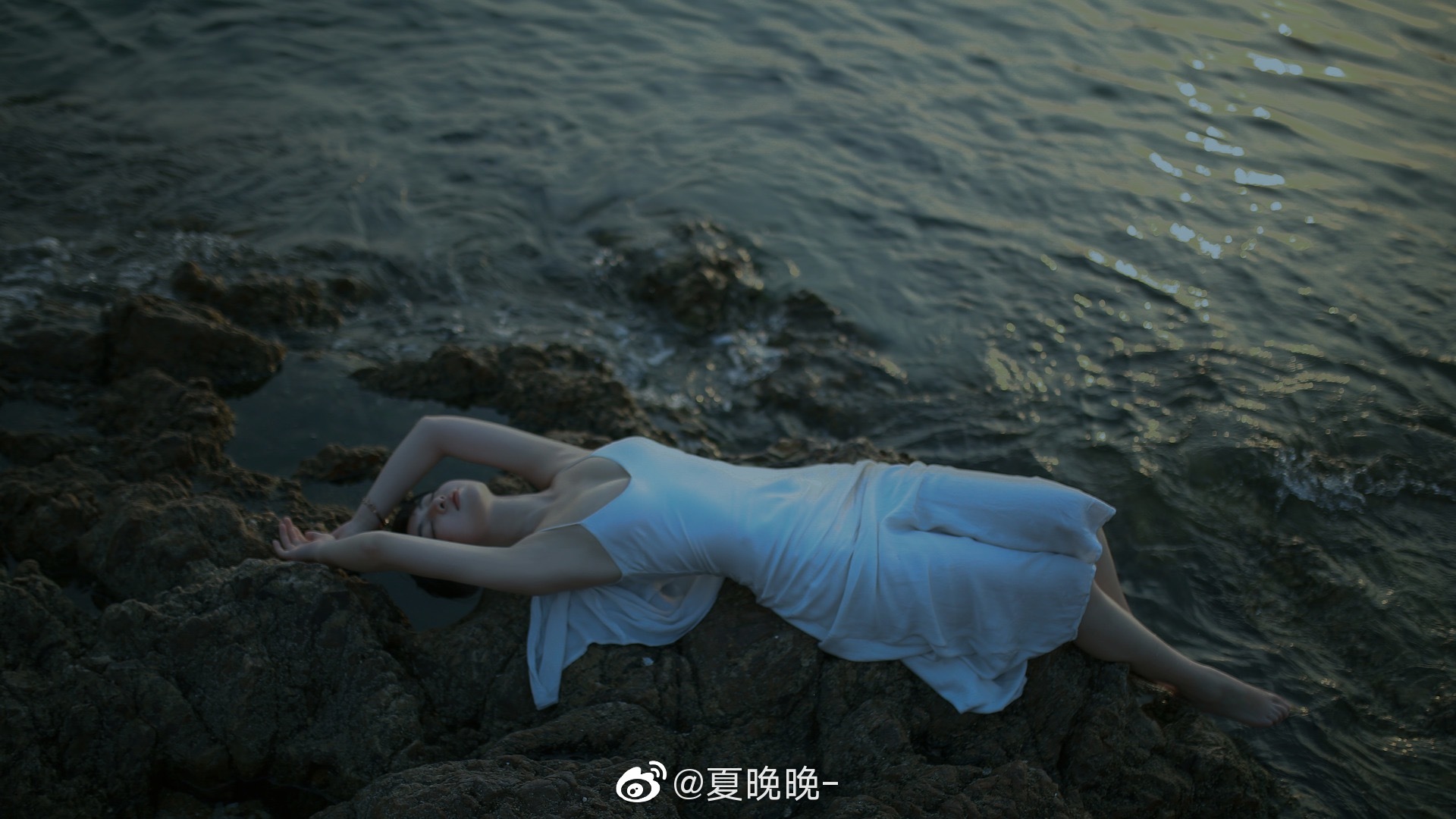 海边维纳斯夏晚晚