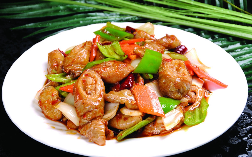 烧肥肠,太腻了?厨娘说漏嘴:按这个步骤做,肥而不腻!