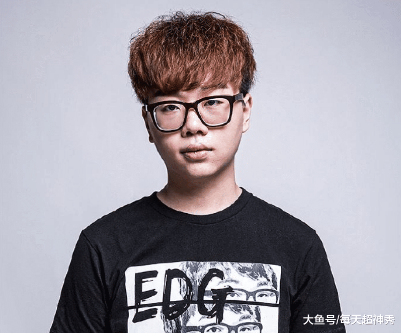 kz遭geng横扫, deft躺输, pawn状态堪忧|战队|上野|羊驼_新浪新闻