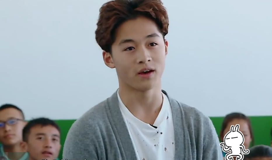 《变形计》阔少"嘲讽"乡下英语老师,发音不准,连老外都听不懂