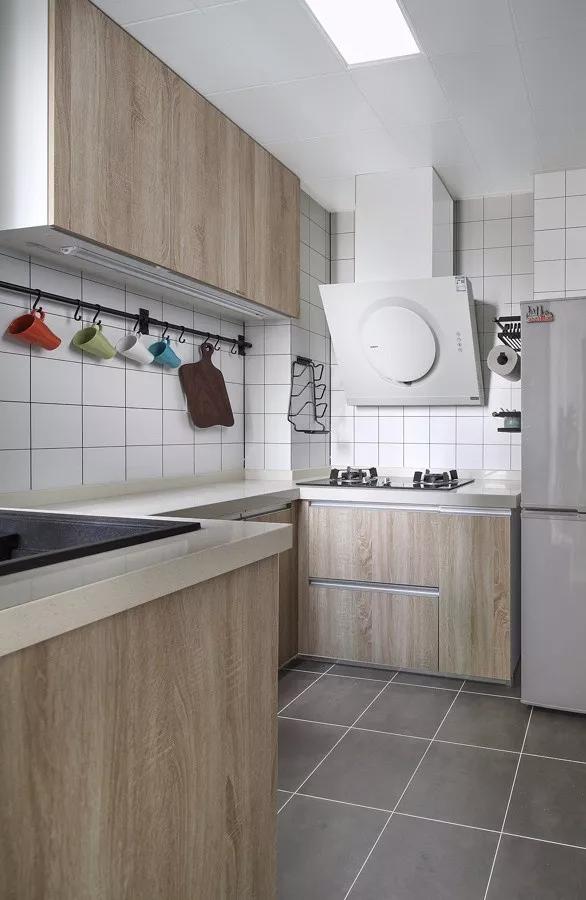 厨房地面砖铺贴方案,看看哪种更适合你家的|厨房|地面砖|你家_新浪新