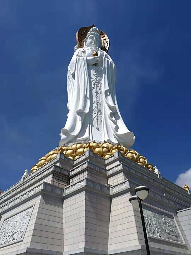 北方大雪纷飞这里却秋雨绵绵这里没有冬天只有秋天海南秋思