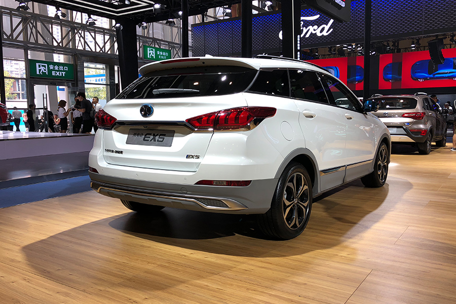 北汽新能源ex5明年1月正式上市 续航里程超430公里