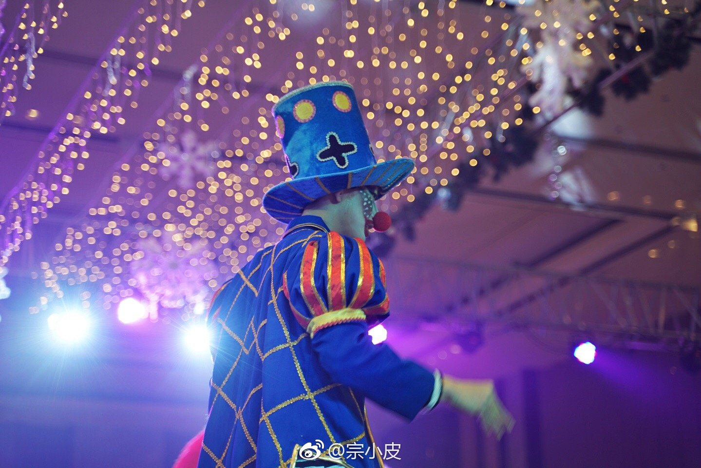 你过圣诞节吗？头一次圣诞节平安夜在哈尔滨这么热热闹闹地过圣诞节冰雪大世界松北_新浪新闻