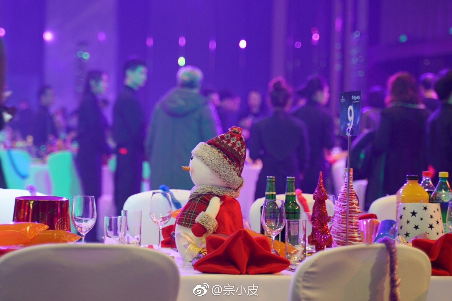 你过圣诞节吗？头一次圣诞节平安夜在哈尔滨这么热热闹闹地过圣诞节冰雪大世界松北_新浪新闻
