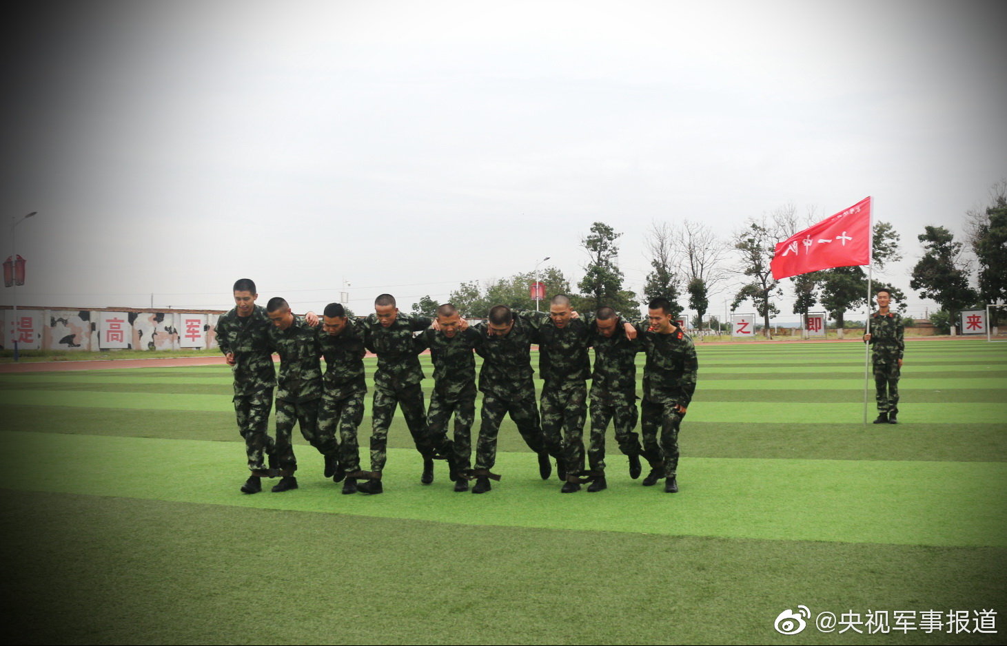 新兵的别样月饼武警渭南支队新训大队精心烹饪军营文化