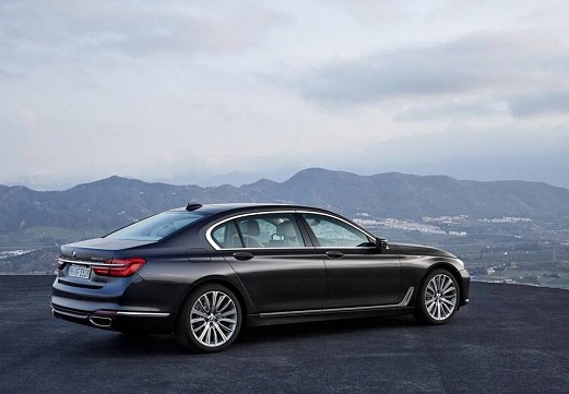 2016宝马750ixdrive,车轮上的技术奇迹,商务中带着豪华