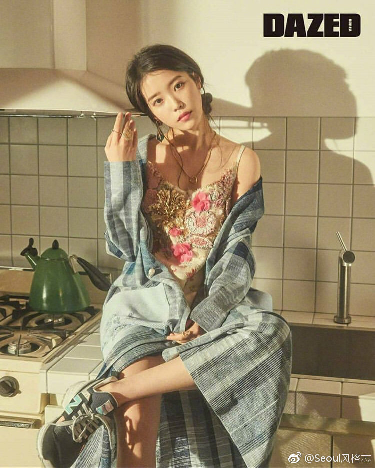 iuxnewbalancexdazed3月刊是我们活力满满的可爱仙女了