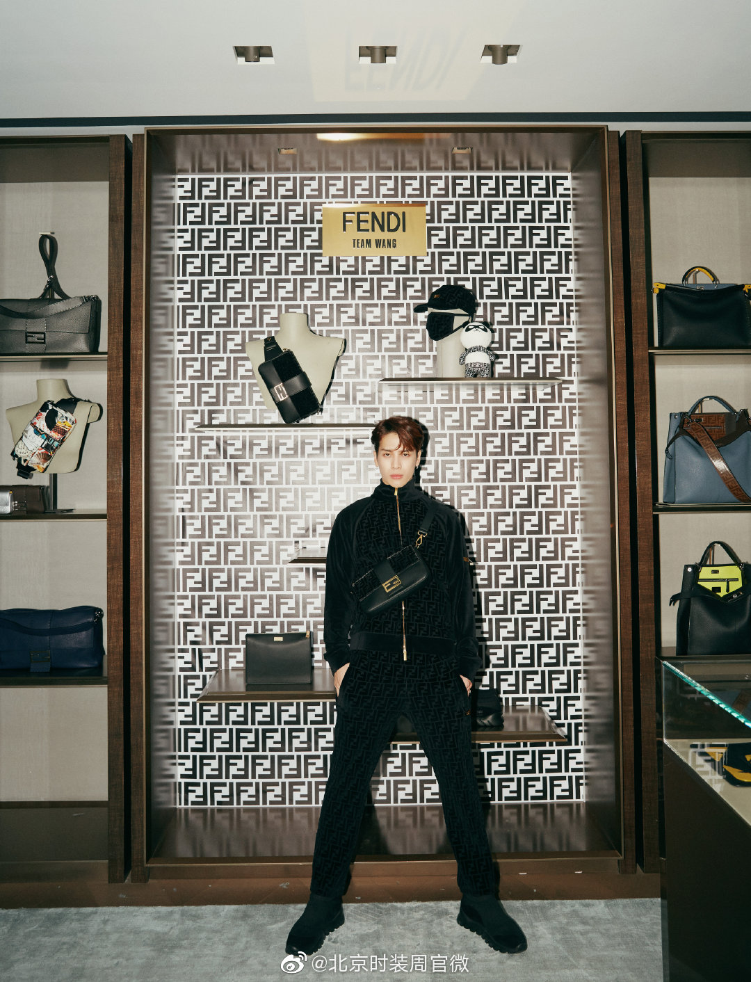 fendi宣布与流行歌手音乐唱作人fendi中国区品牌形象大使王嘉尔推