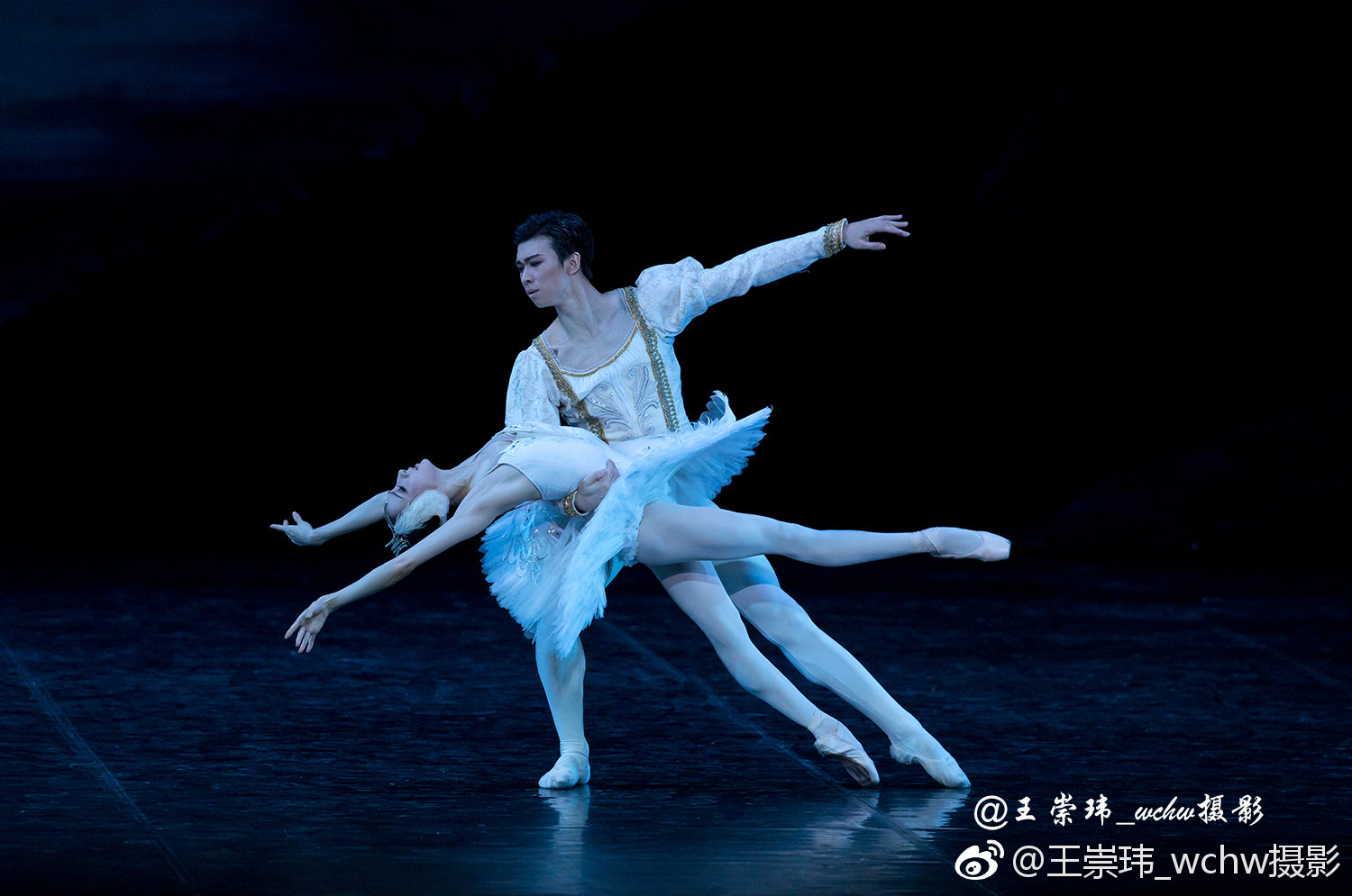 讲堂演出了古典芭蕾舞剧"天|中央芭蕾舞团|曹舒慈|孙瑞辰_新浪新闻