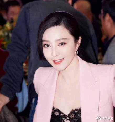 及其夫人徐帆一起聚餐被拍,这些信号显示,范冰冰的确有可能在密谋复出