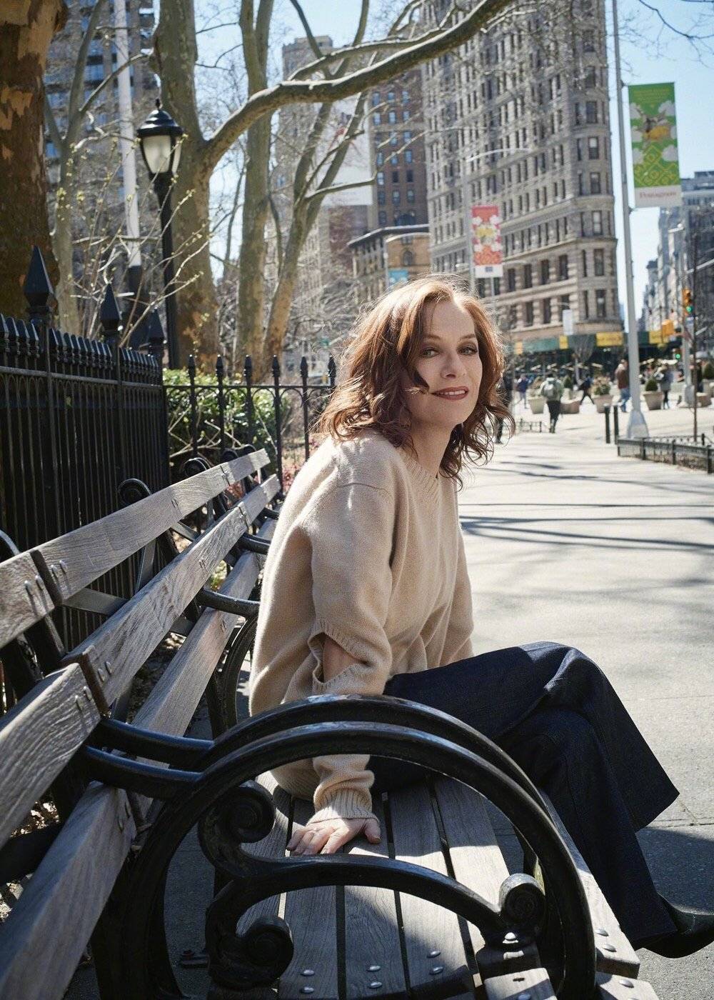 于阿姨伊莎贝尔·于佩尔的"paris match"杂志新大片