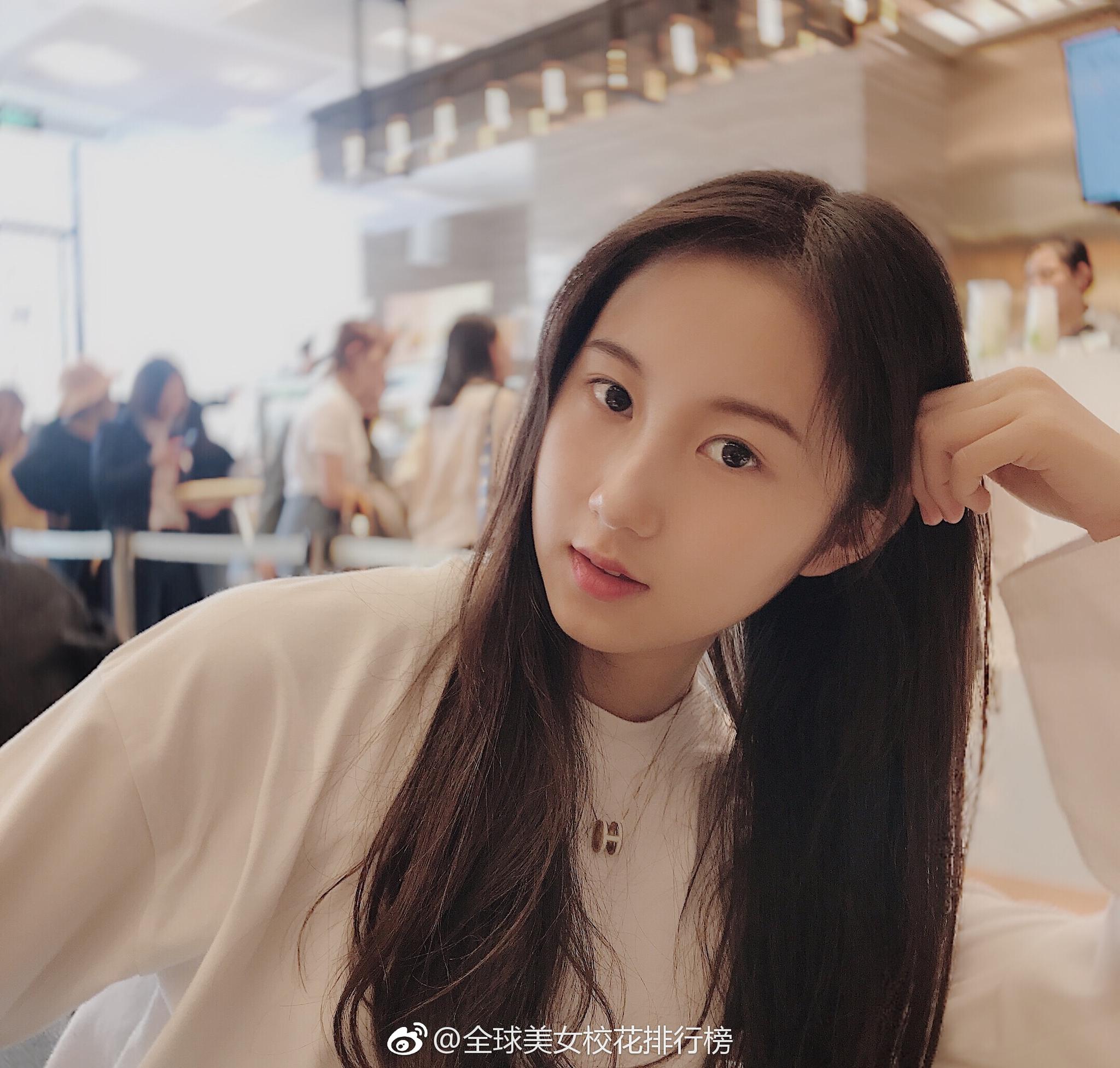 就读于中国传媒大学南广学院21岁射手座来自山东烟台