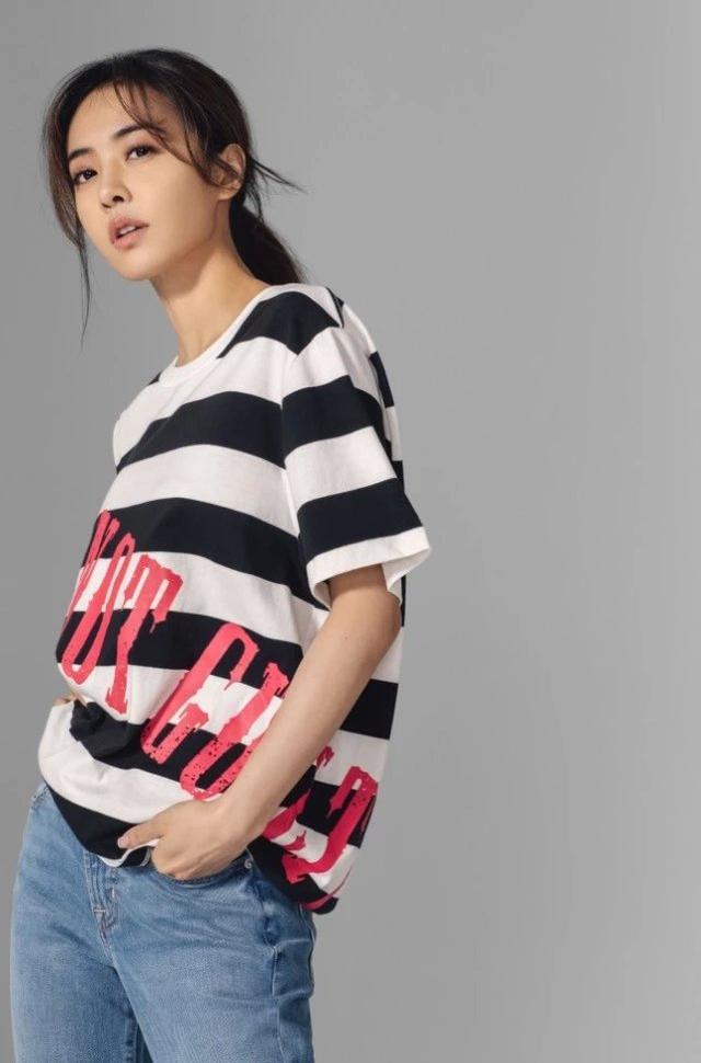 蔡依林欧洲行拼图裤上衣穿出20岁少女感漫画腿太加分