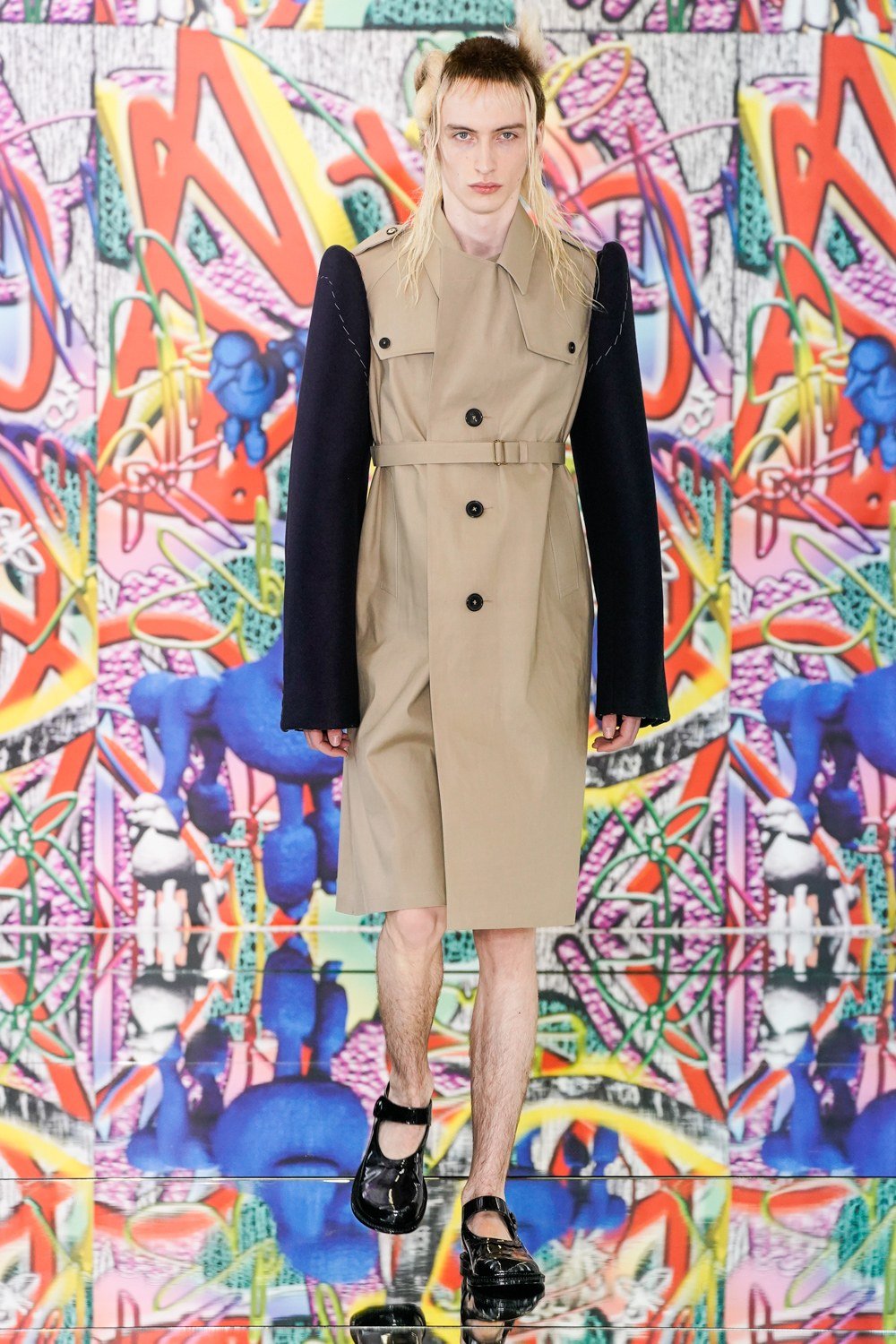 马丁马吉拉martinmargiela是一位以解构主义设计风格而闻名的服