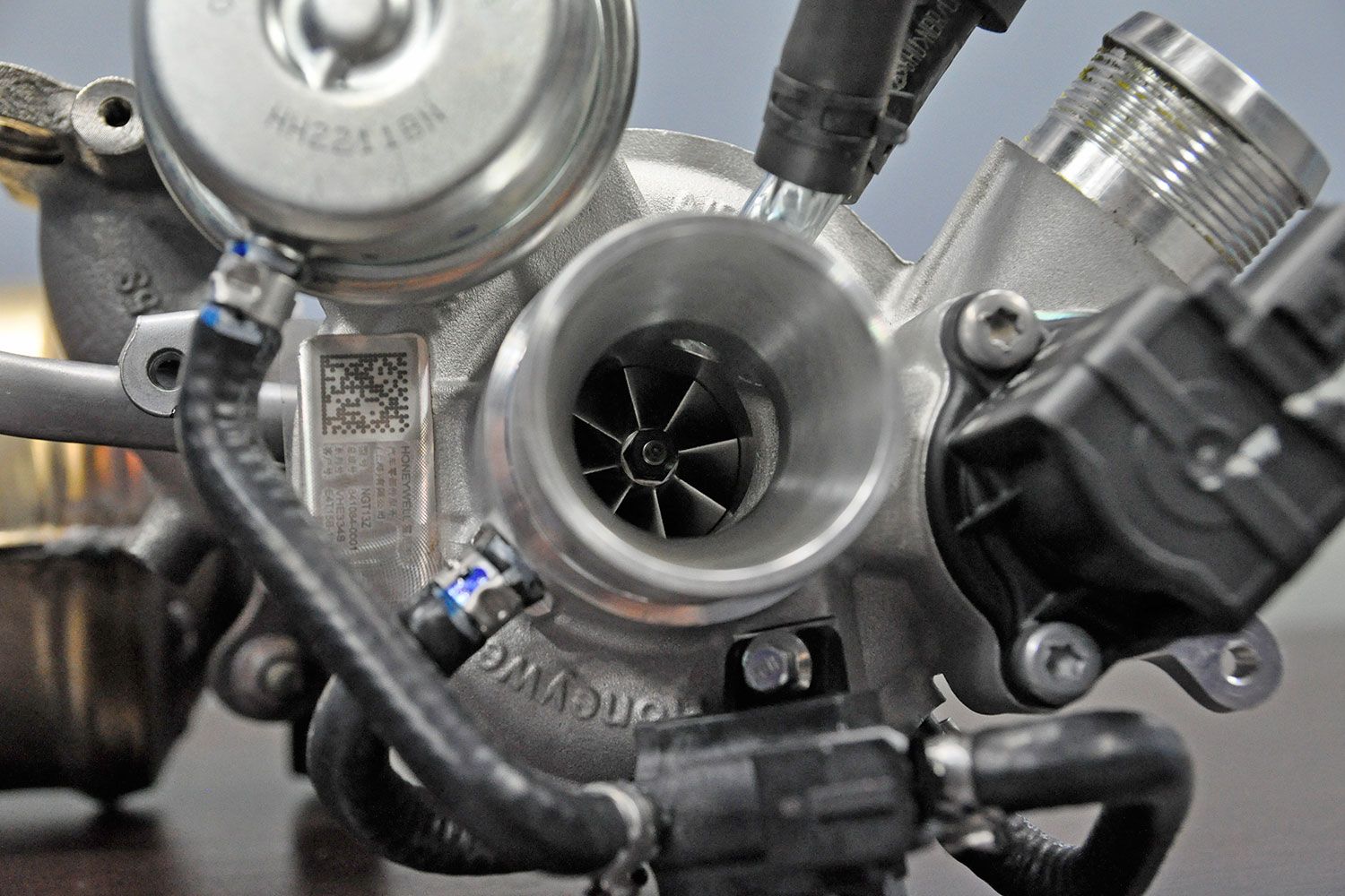 霍尼韦尔是一家专业增压器制造商,旗下小惯量涡轮增压器为很多汽车