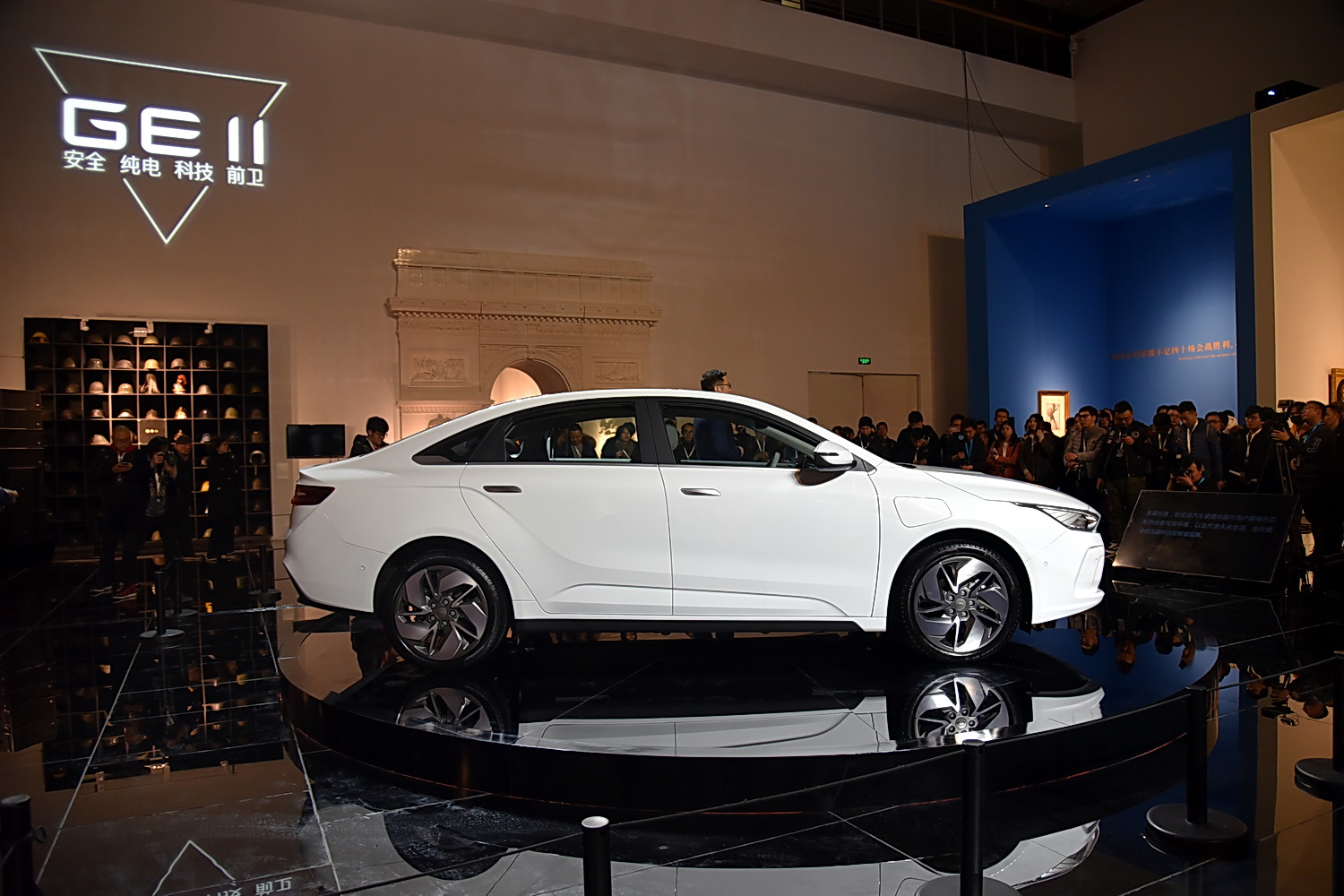 吉利ge11下月海外上市 预计补贴后售价20万起