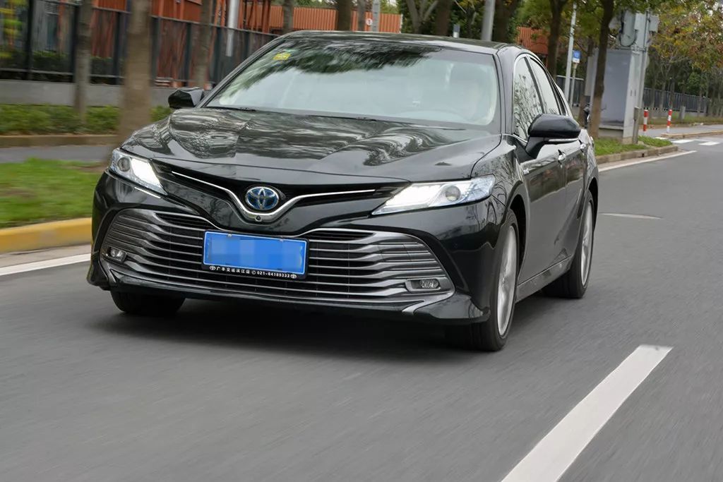 第八代凯美瑞为什么能持续火爆?开过之后我找到了答案