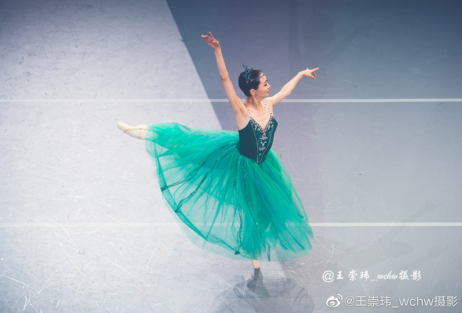 中央芭蕾舞团于9月12日晚在天桥剧场中国首演世界芭蕾经典"珠宝"