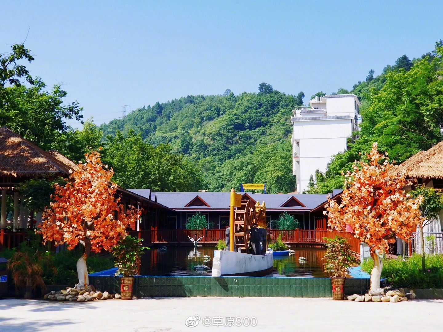 黔南旅游度假村：自然与人文交织的魅力之旅