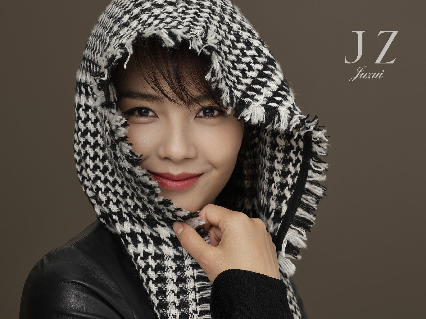 jz玖姿2019年aw大片携手品牌代言人刘涛共同演绎对曾经时尚年代的优雅