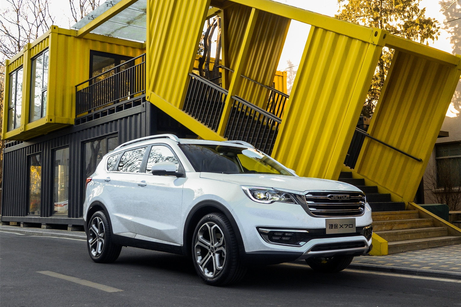 捷途x70已初步成功大一号的捷途x90要来了却是非独立后悬