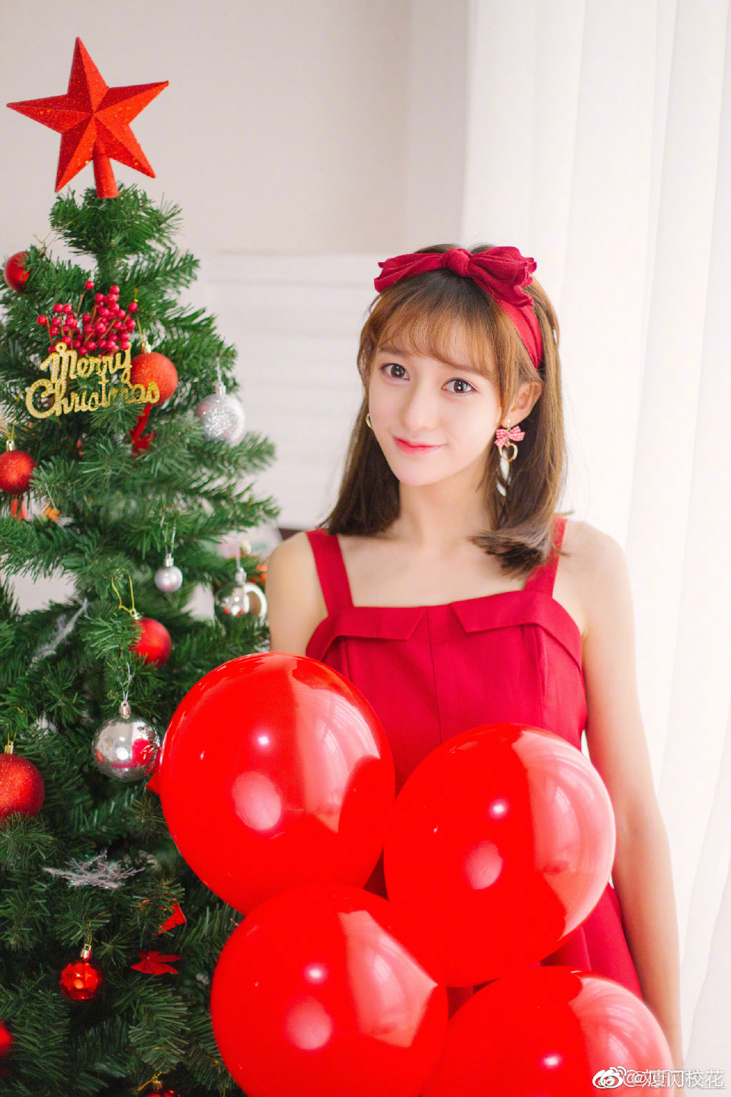 她叫刘欣然就读于中央戏剧学院表演系来自江苏你觉得几分呢