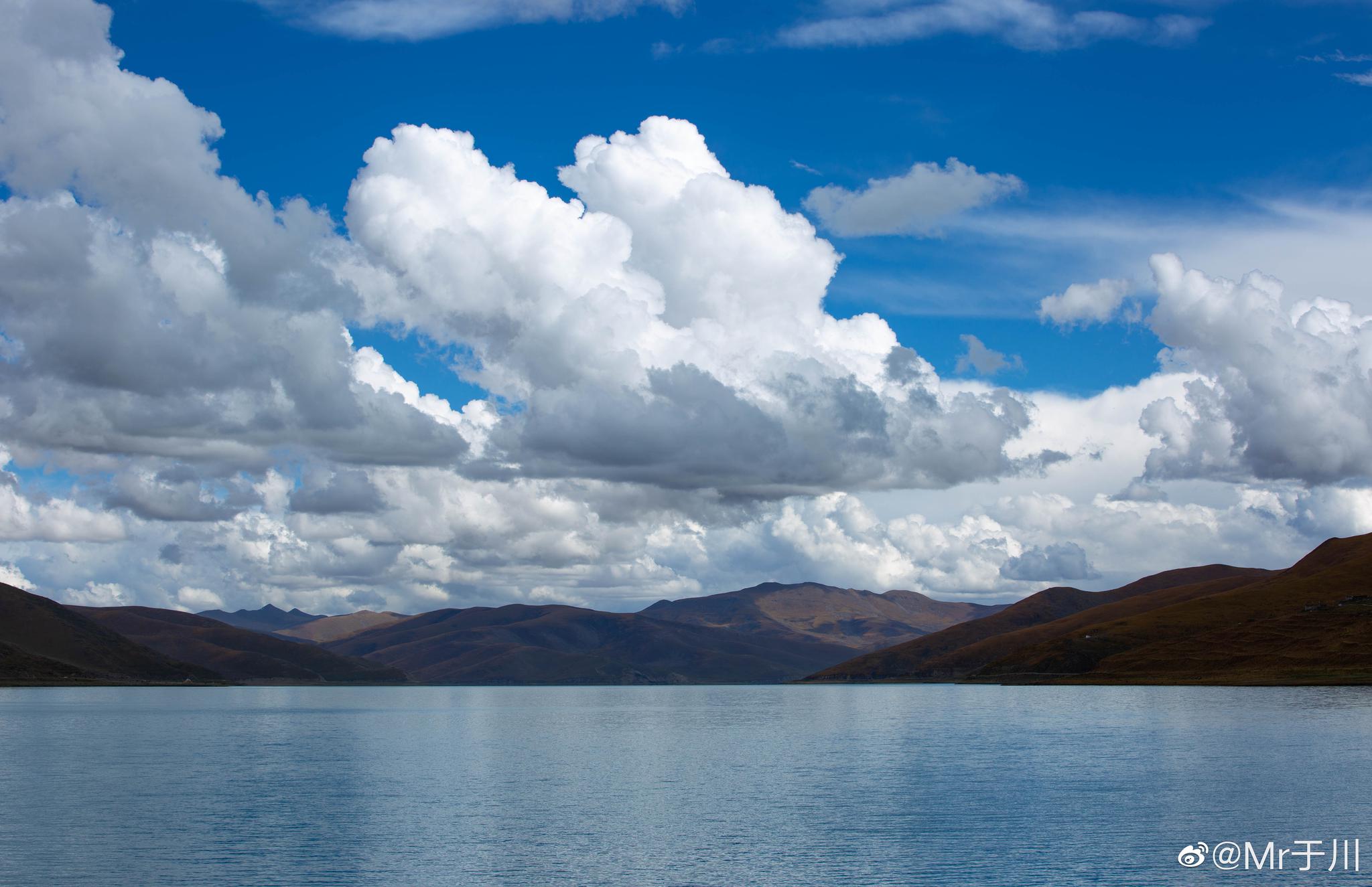 海拔4998米的羊湖观景点美到窒息当然空气也稀薄的让人窒息