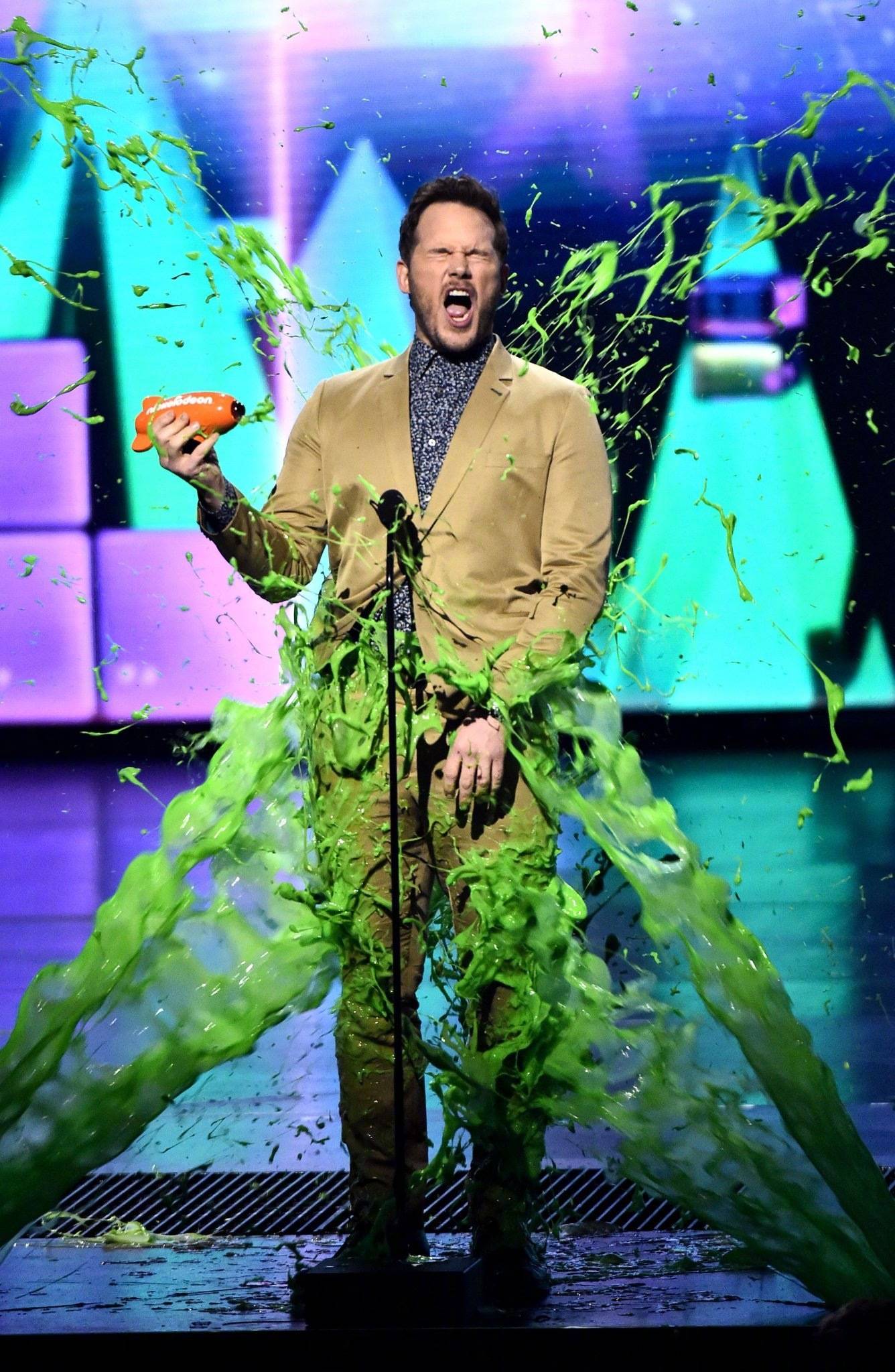 星爵克里斯帕拉特荣获2019年儿童选择奖最受欢迎buttkicker