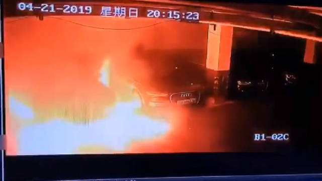 特斯拉自燃