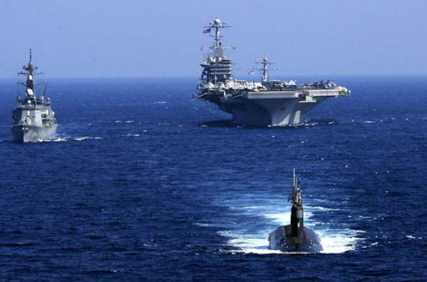 伊朗处境危险,美军航母对准伊方导弹基地,俄方战机出动支援