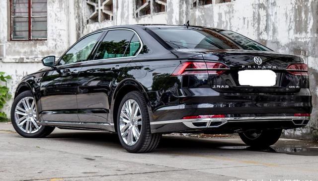 辉腾的代替者一跺脚降6万标配10气囊冰箱网友憋屈