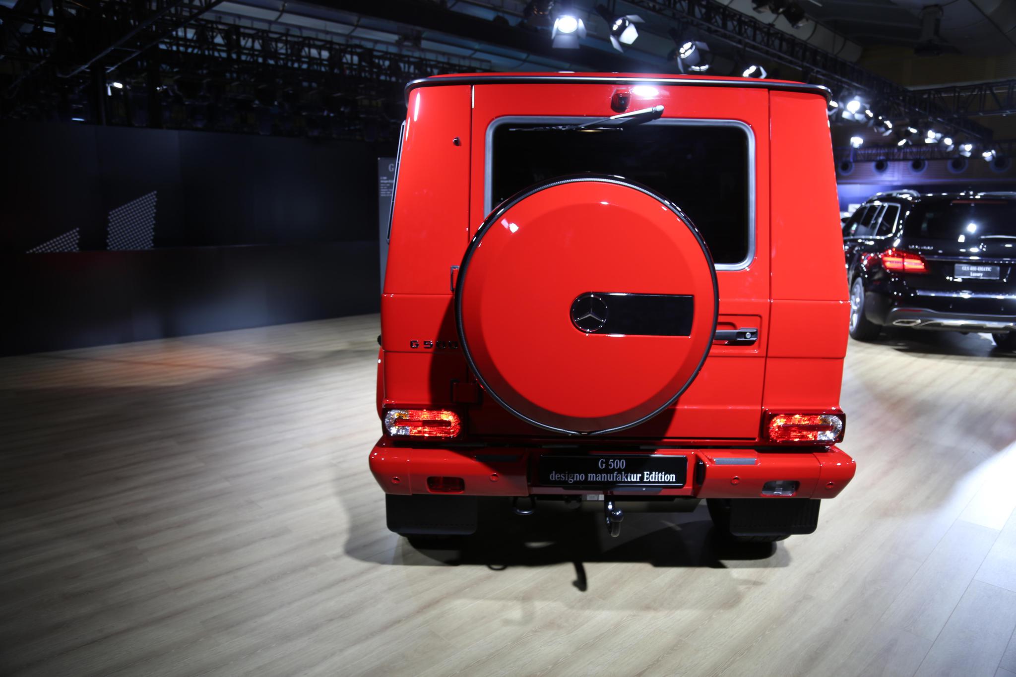 美到天际,奔驰g500 匠心典藏版红色车实拍,男人的越野梦!