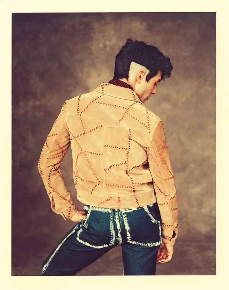 从《gq style》特辑一窥 ezra miller 疯狂可爱的内心世界