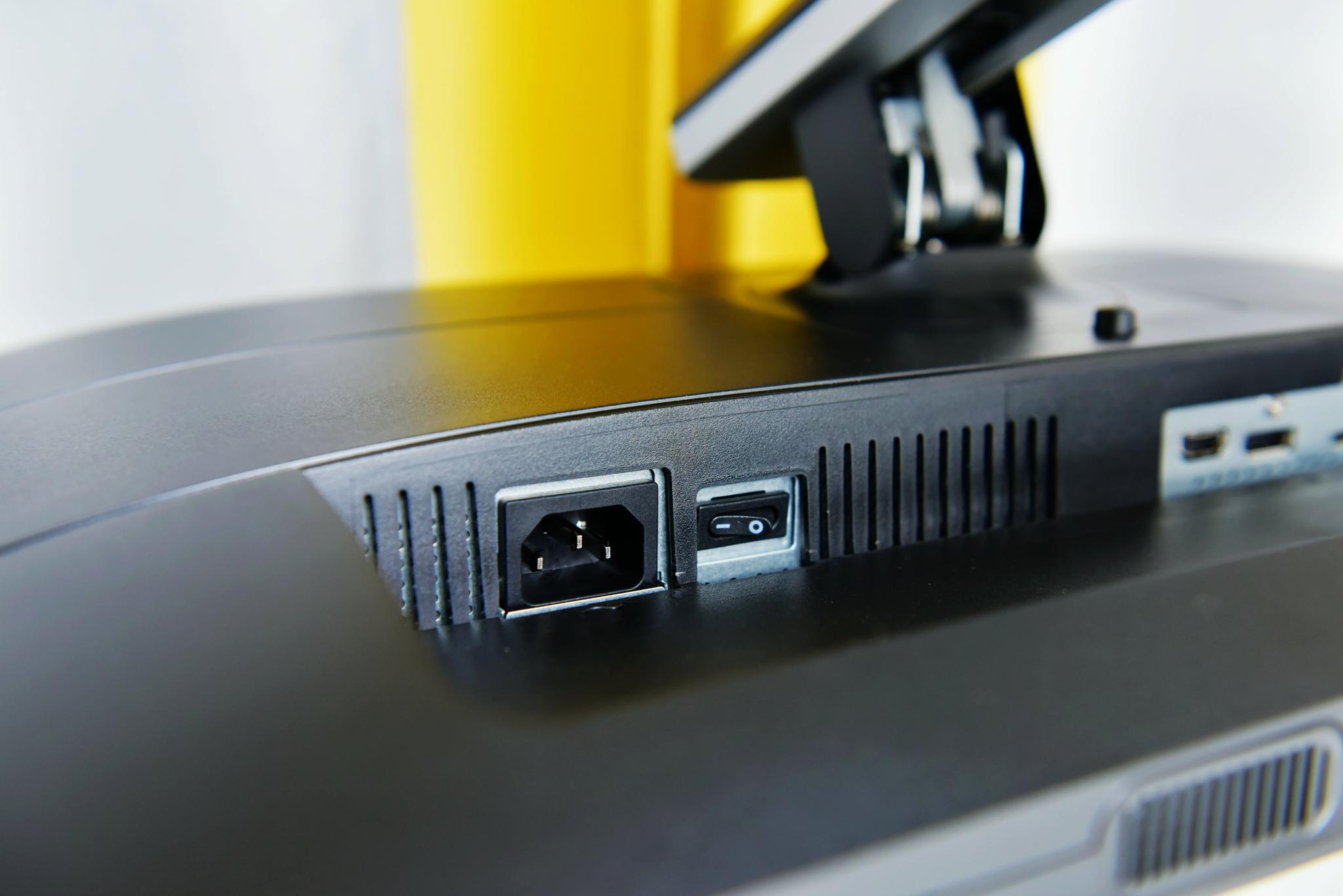 低蓝光飞利浦27寸显示器体验评测:10.7亿色搭配IPS的4K加持!