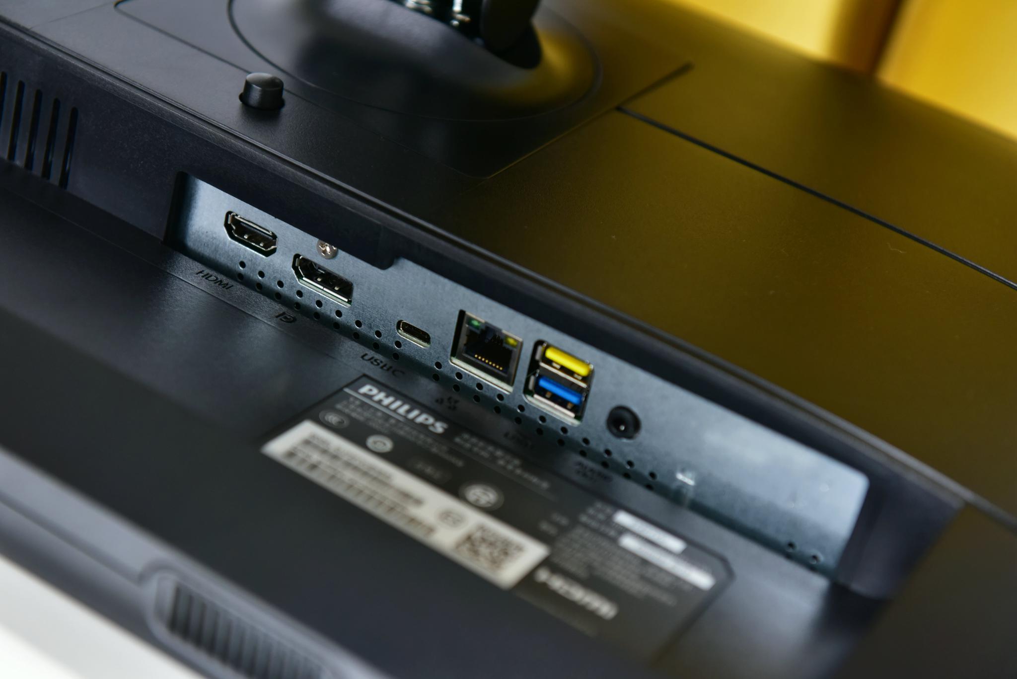 低蓝光飞利浦27寸显示器体验评测:10.7亿色搭配IPS的4K加持!