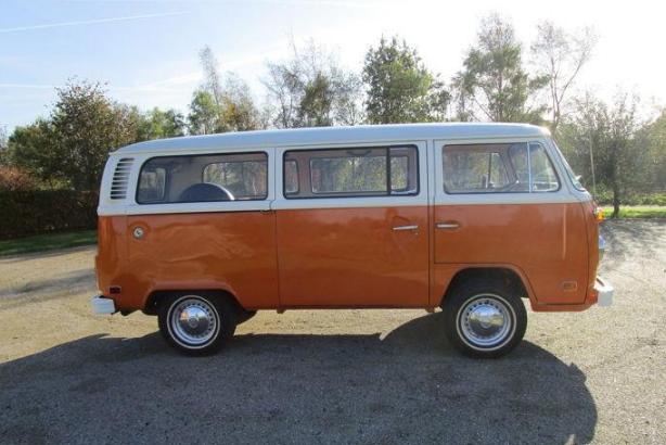 74年的大众面包车,不曾想大众还有这种车,车友:不比现在的车差